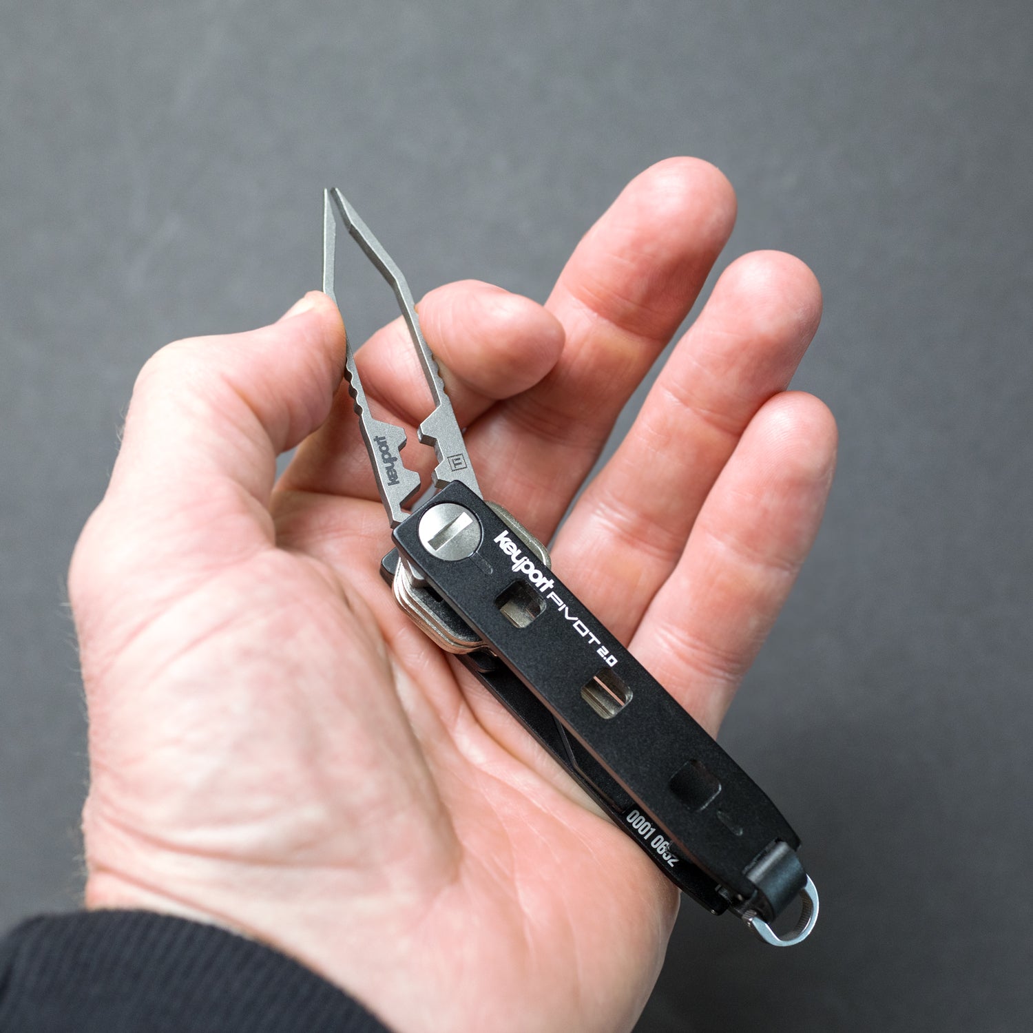 Titanium tweezers insert inside a Keyport Pivot 2.0 - a very handle tool for those tiny delicate jobs