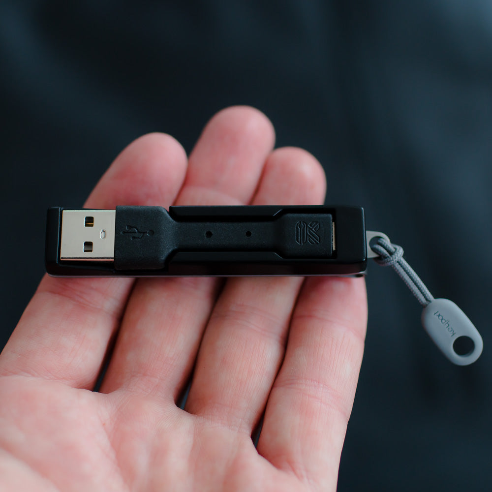Keyport Anywhere Tools WeeLINK mini charging cable module with grey ParaPull