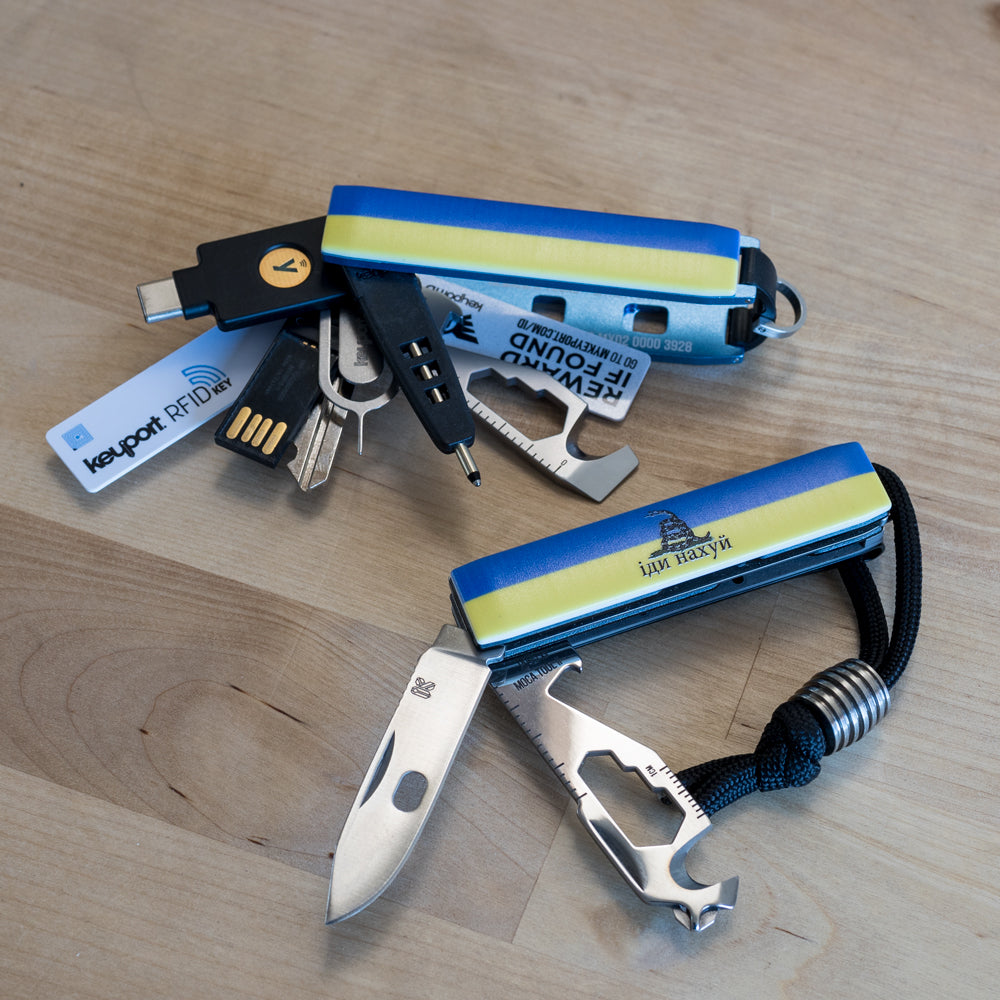 Keyport Faceplate with the Snake Island Ukraine flag pivot